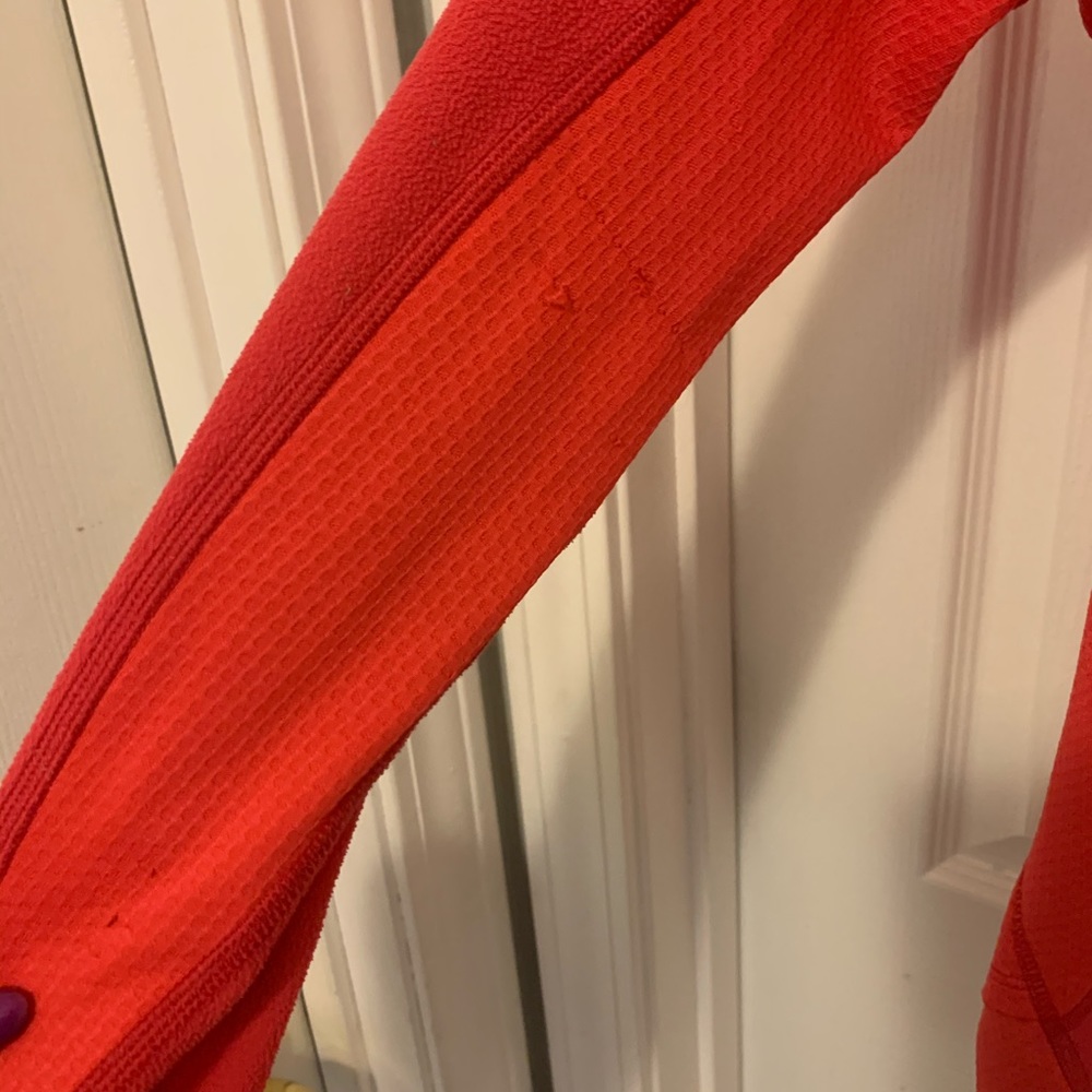 The North Face size medium pullover - Picture 6 of 6